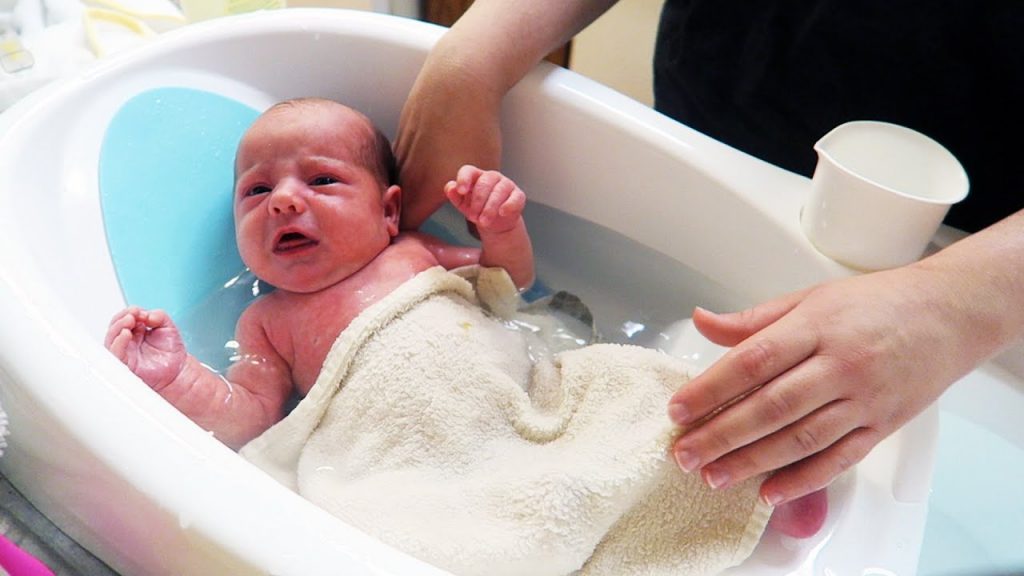 newborn bathtub